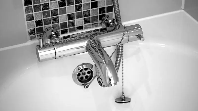 Faucets & disposals